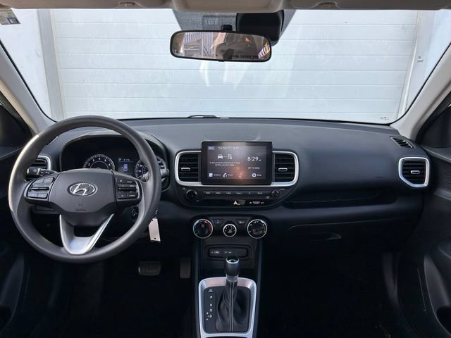 Used 2022 Hyundai Venue SE w/ Cargo Package FWD image 10