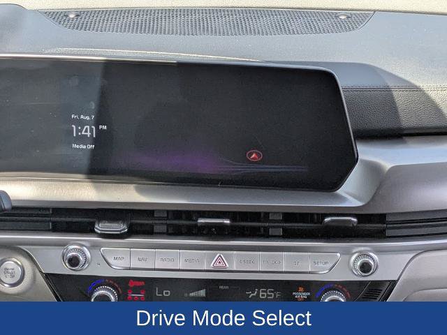 Used 2024 Kia Telluride S FWD image 19