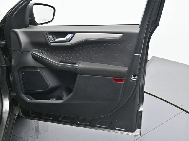 Certified 2020 Ford Escape SE image 30