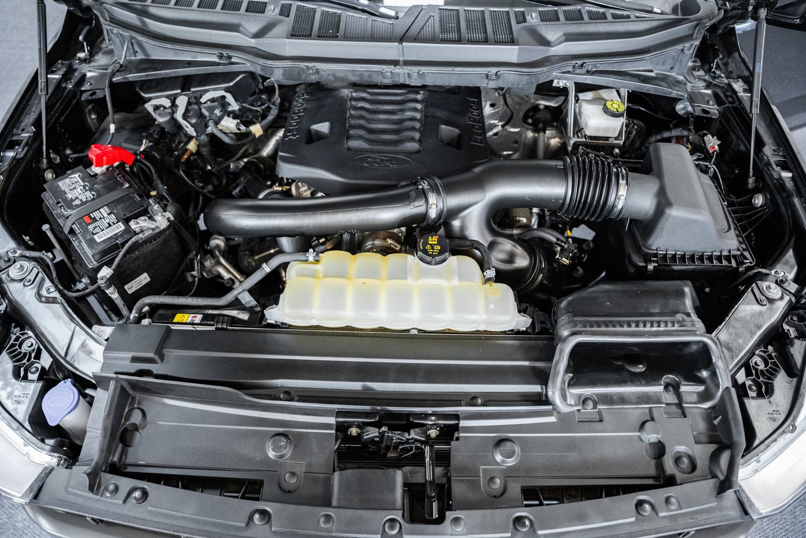 Certified 2022 Ford F150 Lariat w/ Equipment Group 502A High image 27