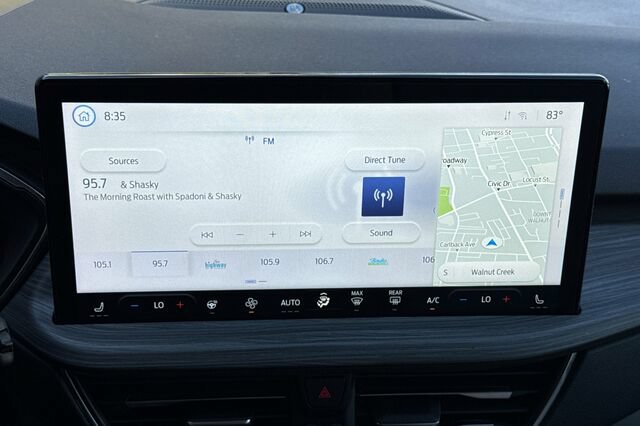 Certified 2023 Ford Escape SE w/ PHEV Premium Package FWD image 18