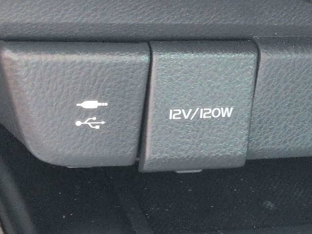 Used 2019 Toyota Camry LE FWD image 13