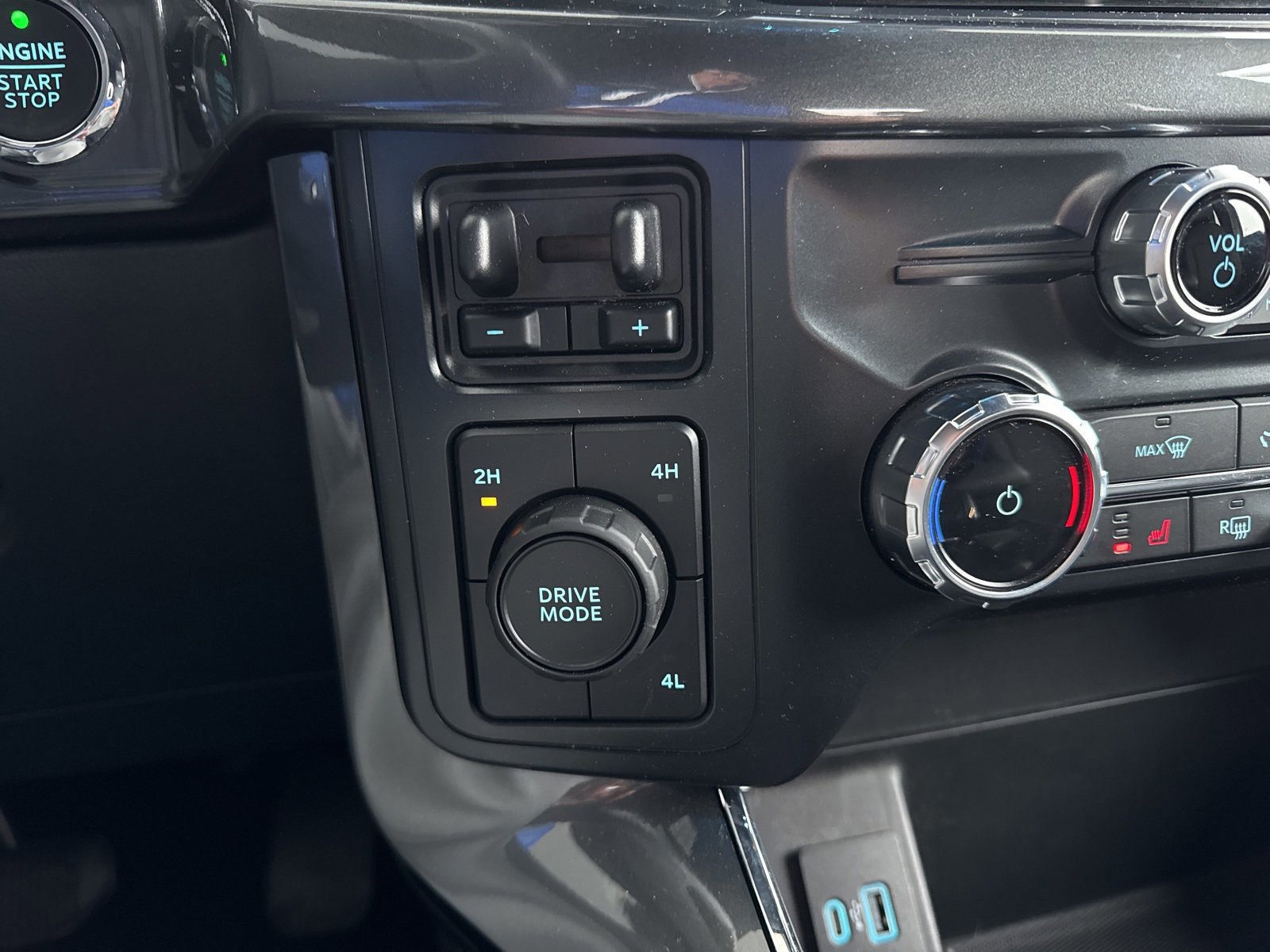 Certified 2022 Ford F150 XLT w/ Equipment Group 302A High image 37