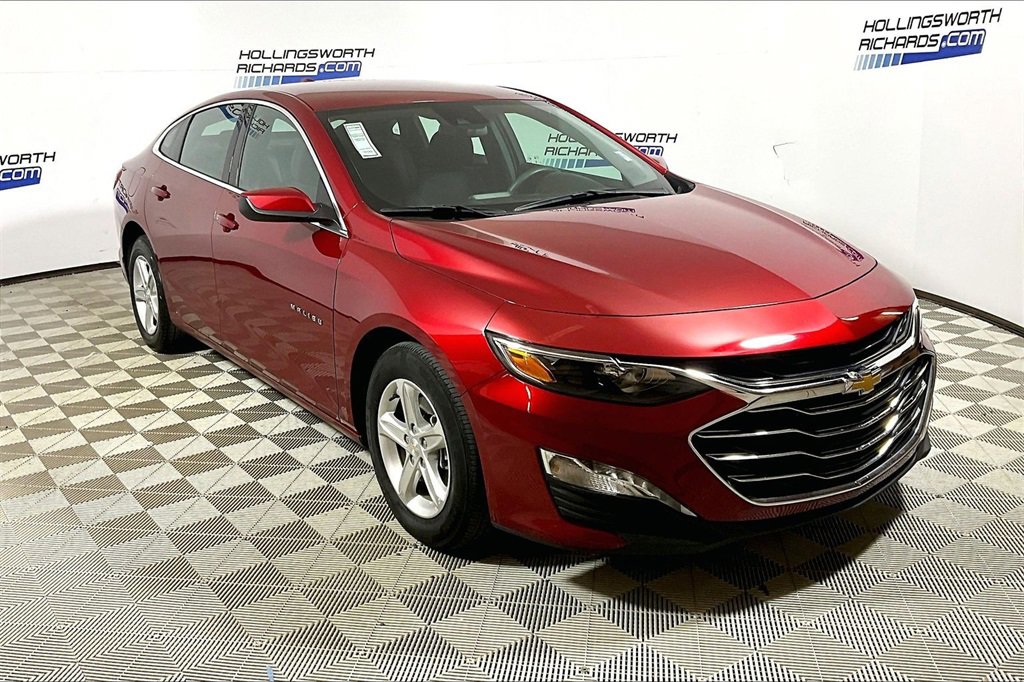 Used 2024 Chevrolet Malibu LT image 3