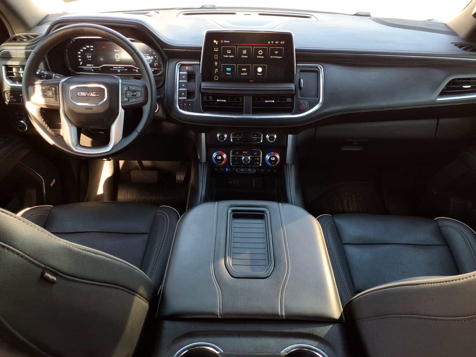 Used 2023 GMC Yukon XL SLT AWD/4WD image 17