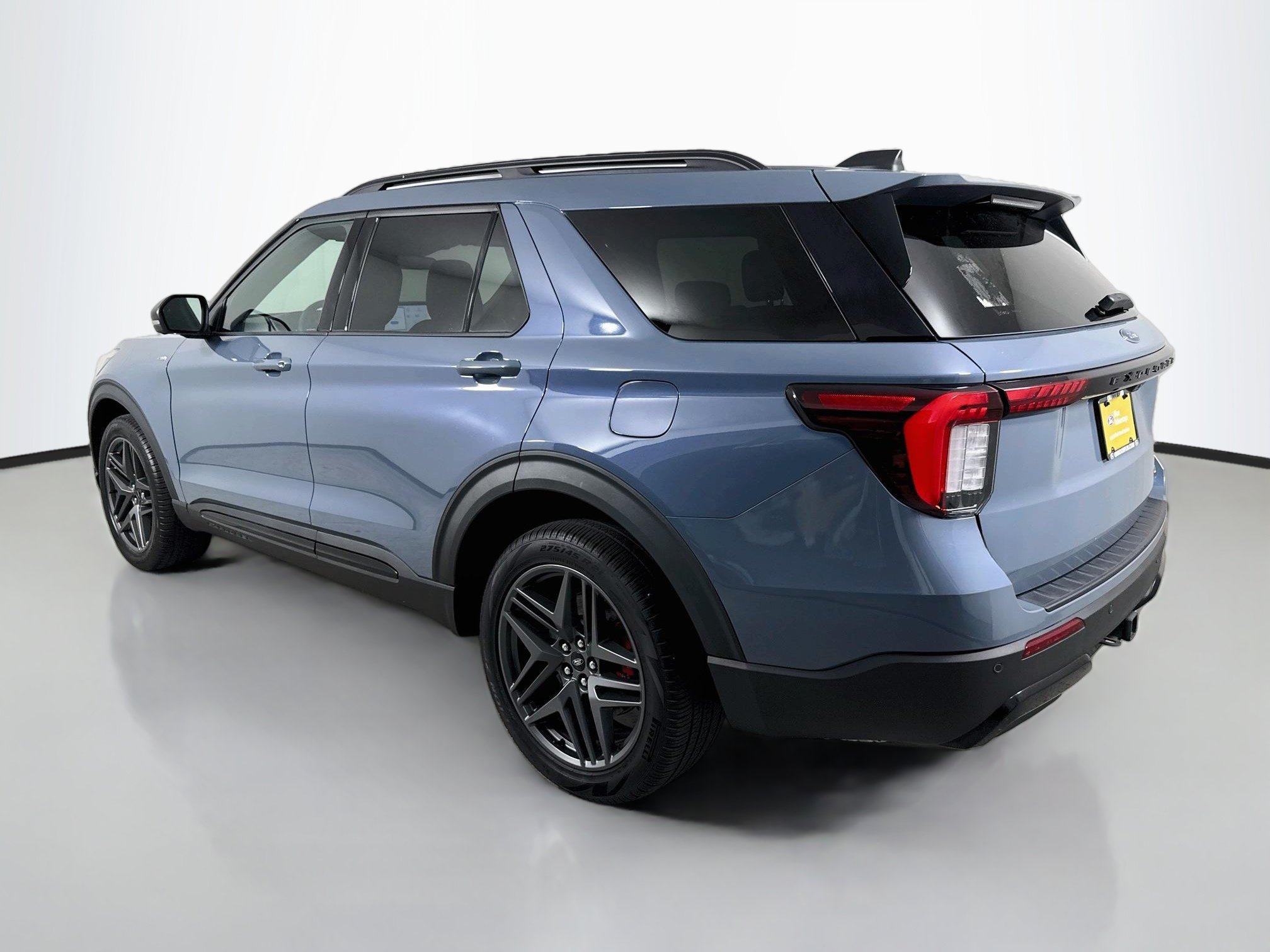 Certified 2025 Ford Explorer ST-Line w/ ST-Line Street Pack AWD/4WD image 5