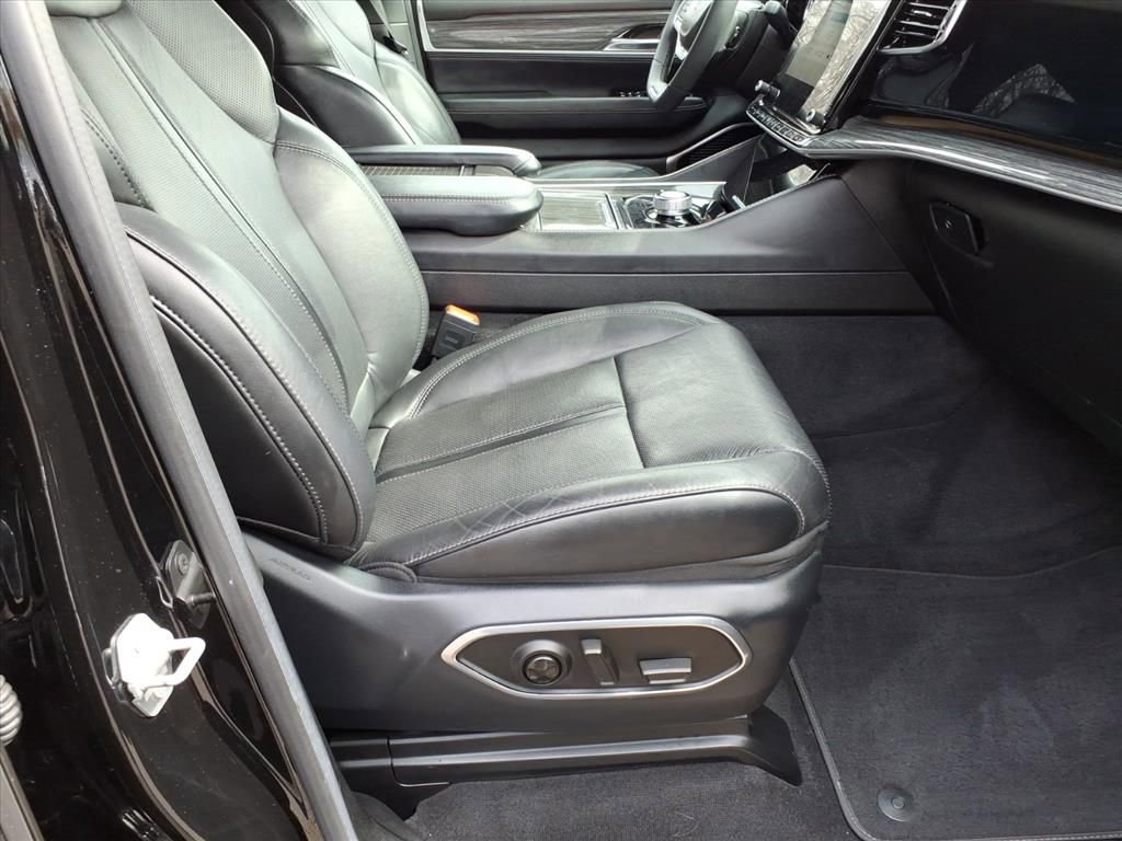 Used 2022 Jeep Wagoneer Series II image 8