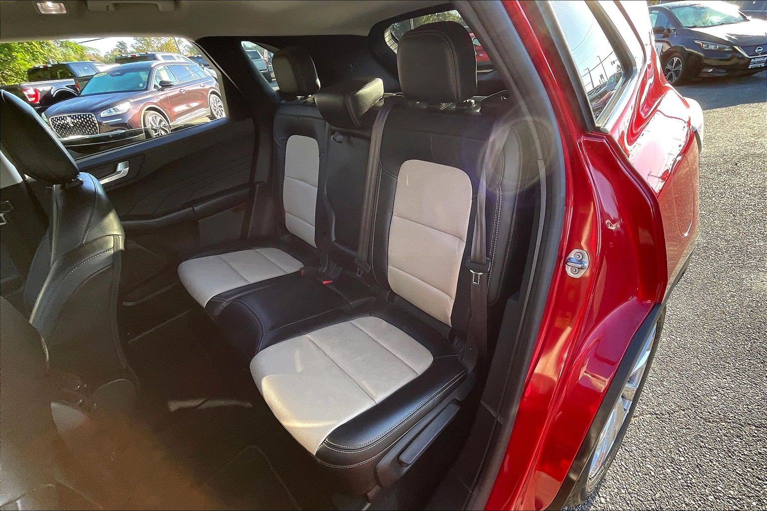 Certified 2022 Ford Escape Titanium w/ Titanium Elite Package AWD/4WD image 25