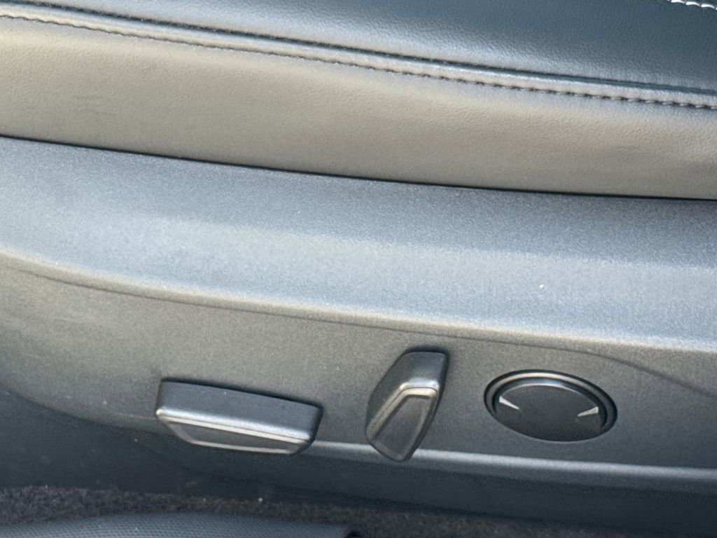 Certified 2025 Ford Mustang Mach-E Premium image 27