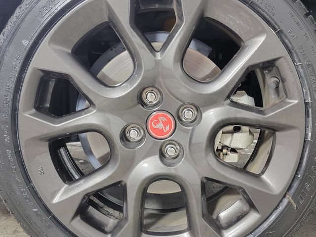 Used 2020 FIAT 124 Spider Abarth w/ Convenience Group RWD image 10