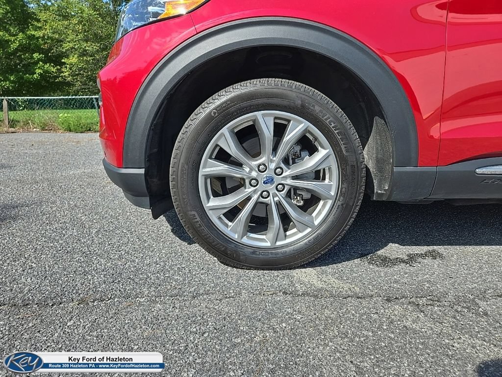 Certified 2024 Ford Explorer XLT w/ Equipment Group 202A AWD/4WD image 4
