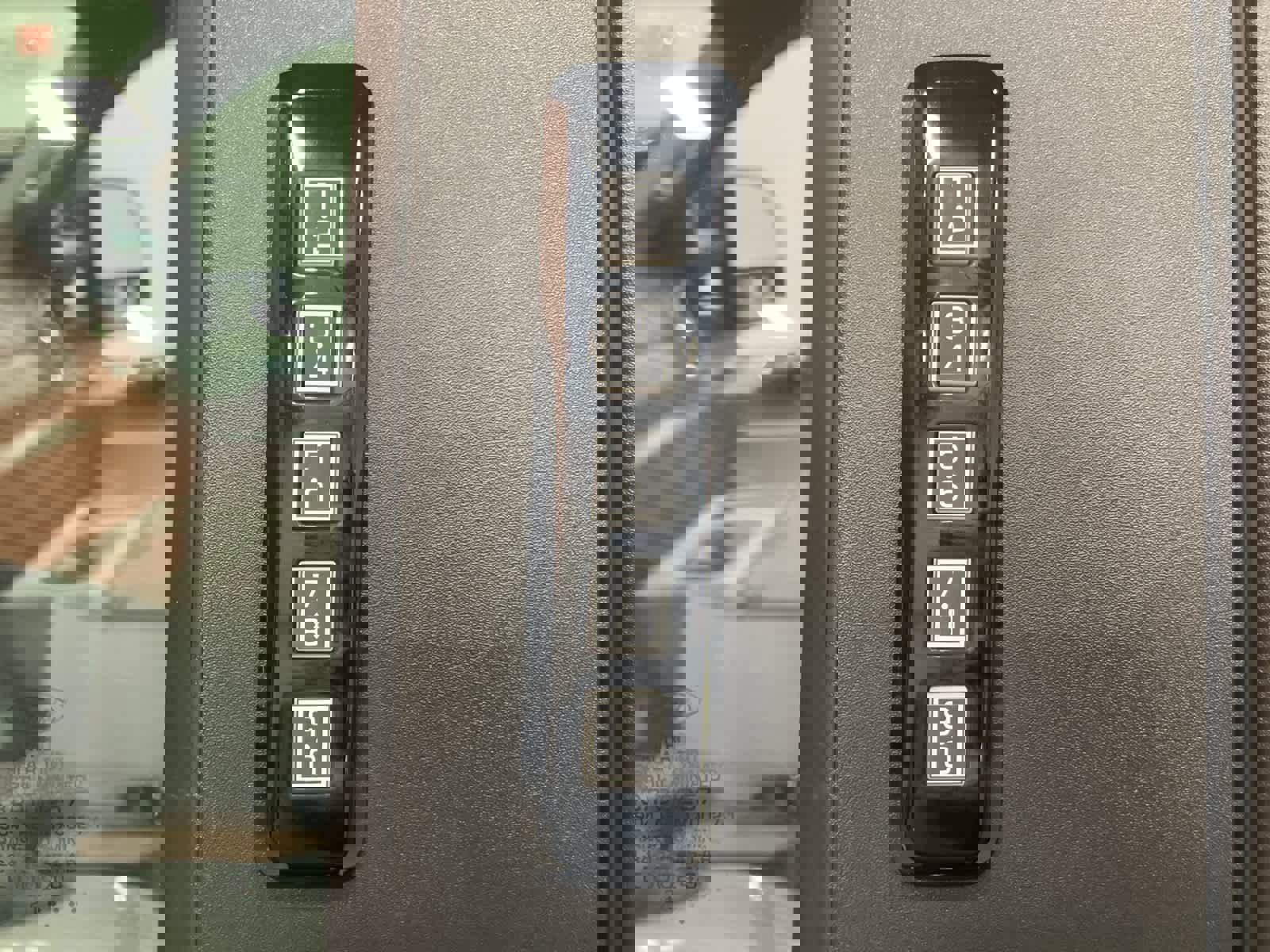 Certified 2022 Ford F350 XLT w/ XLT Value Package image 10