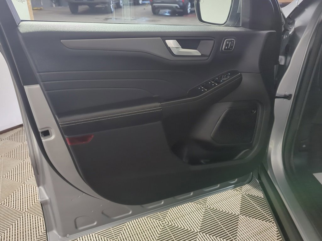 Certified 2023 Ford Escape Active w/ Tech Pack #2 image 11