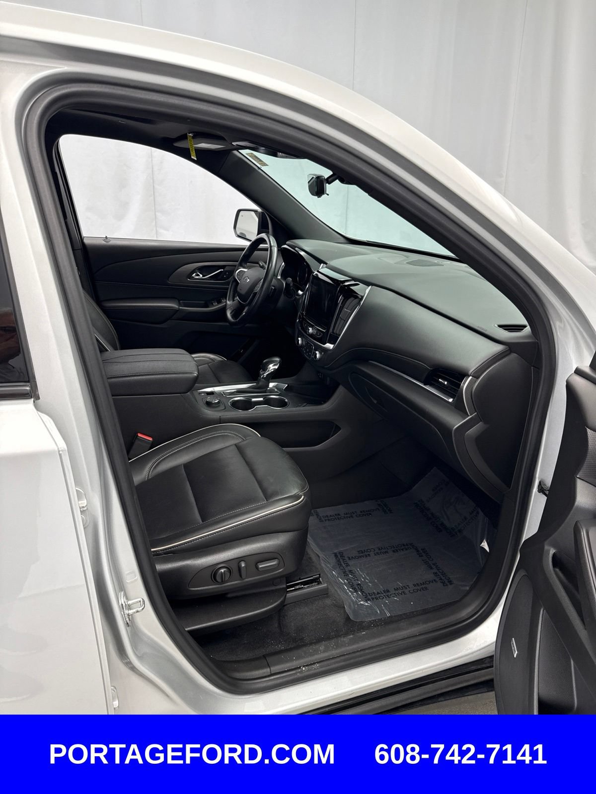 Used 2022 Chevrolet Traverse Premier w/ Redline Edition AWD/4WD image 29