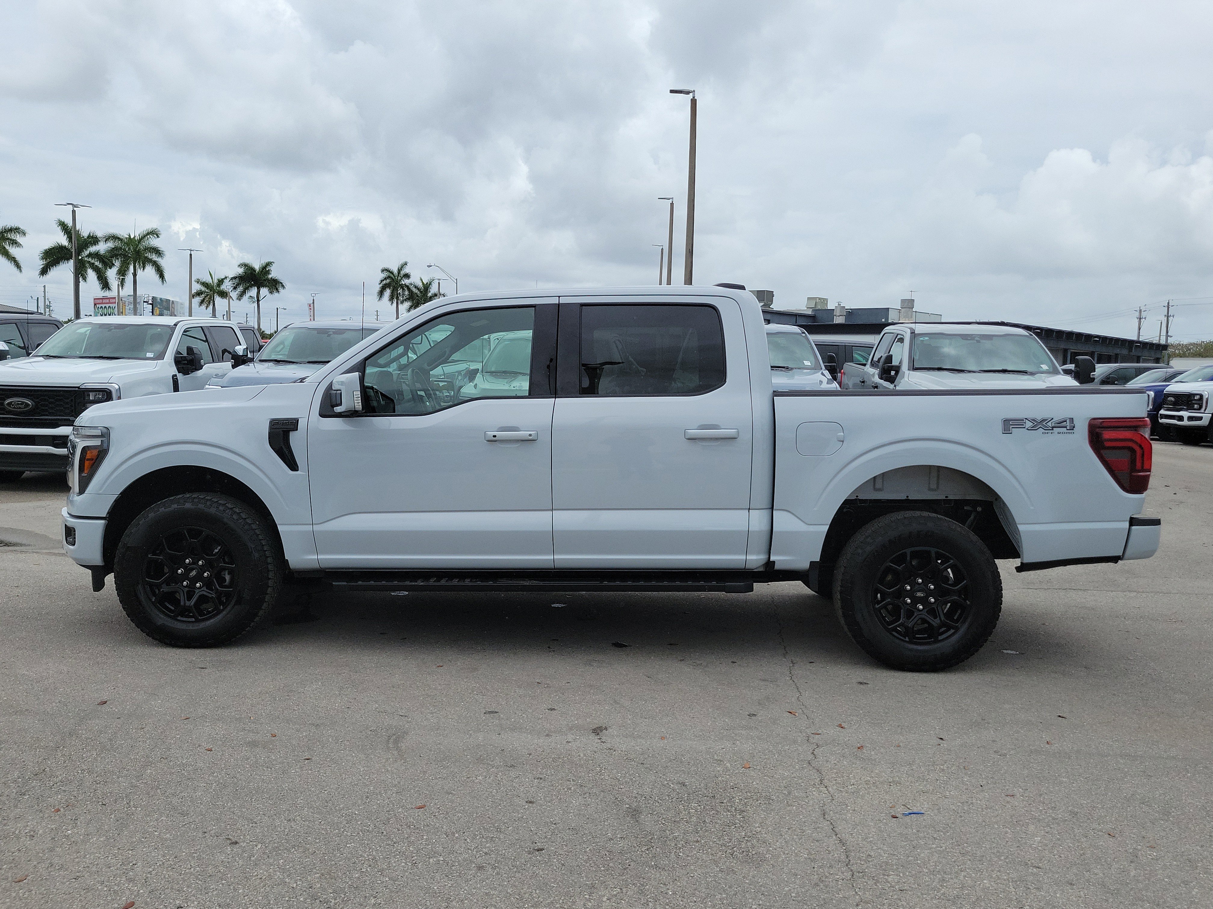 Certified 2025 Ford F150 Lariat w/ FX4 Off-Road Package AWD/4WD image 8