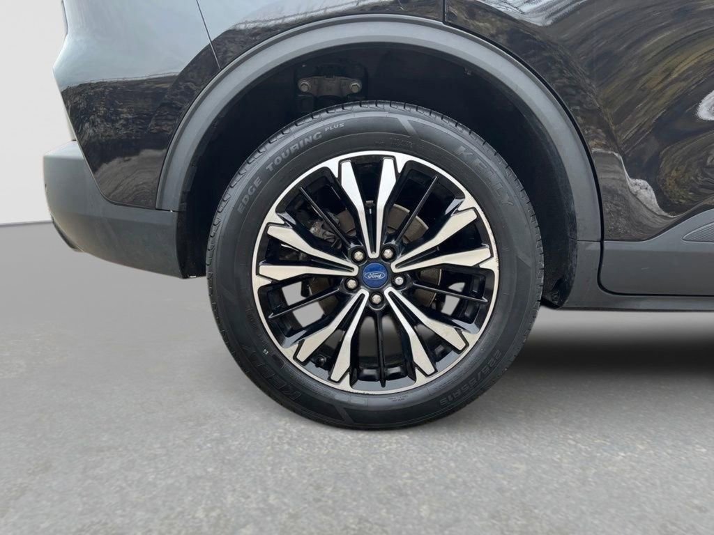 Certified 2022 Ford Escape SEL w/ SEL Stealth AWD Package image 25