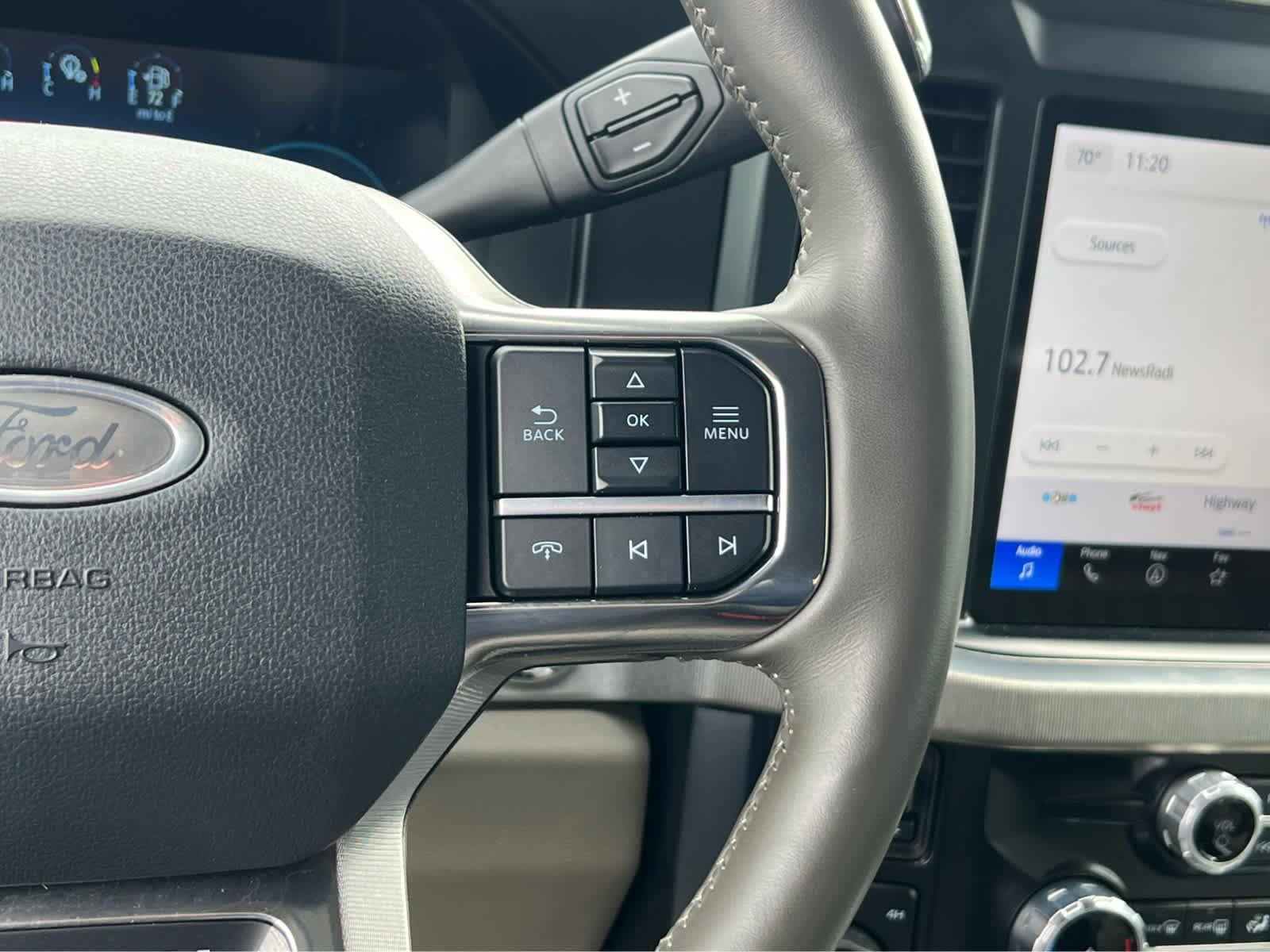 Certified 2025 Ford F450 Platinum w/ Platinum Plus Package AWD/4WD image 36