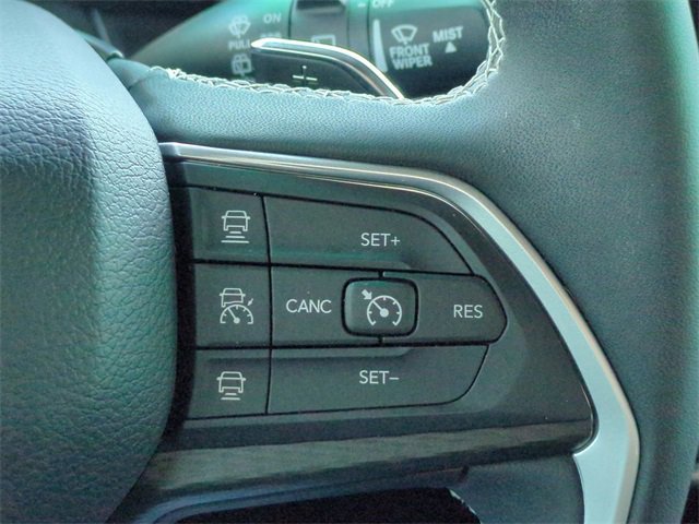 Used 2025 Jeep Grand Cherokee Laredo X image 24