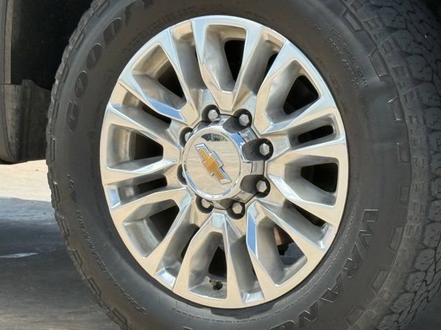 Used 2022 Chevrolet Silverado 2500 High Country AWD/4WD image 14