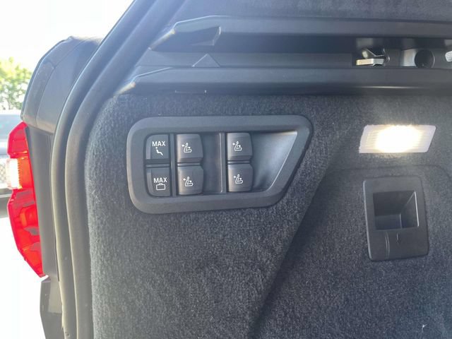 Used 2021 BMW X7 M50i w/ Cold Weather Package AWD/4WD image 14