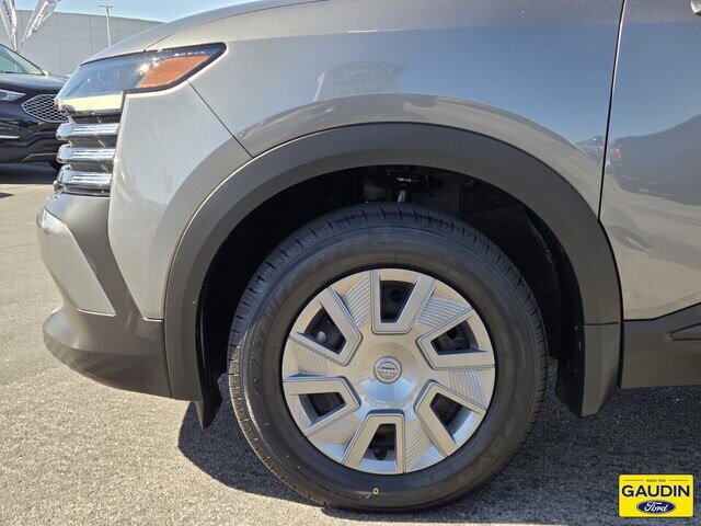 Used 2025 Nissan Kicks S FWD image 10