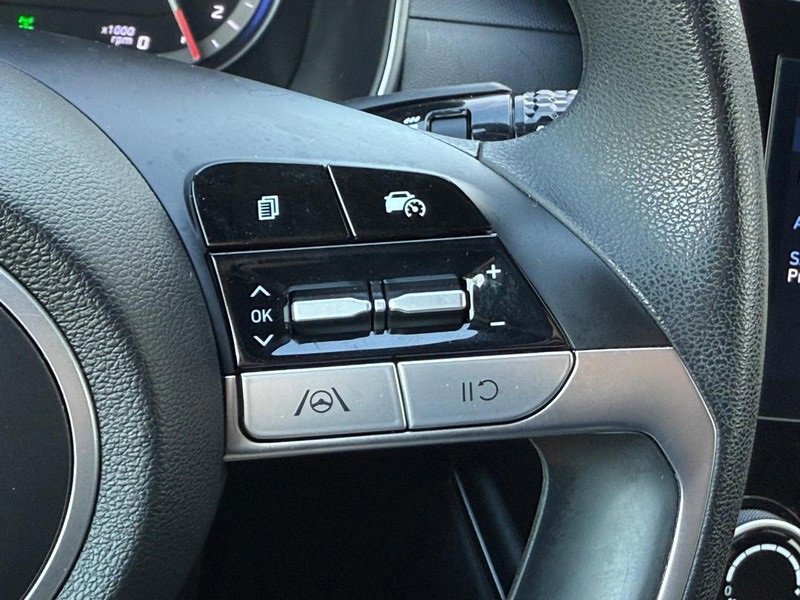 Used 2022 Hyundai Santa Cruz SEL image 16