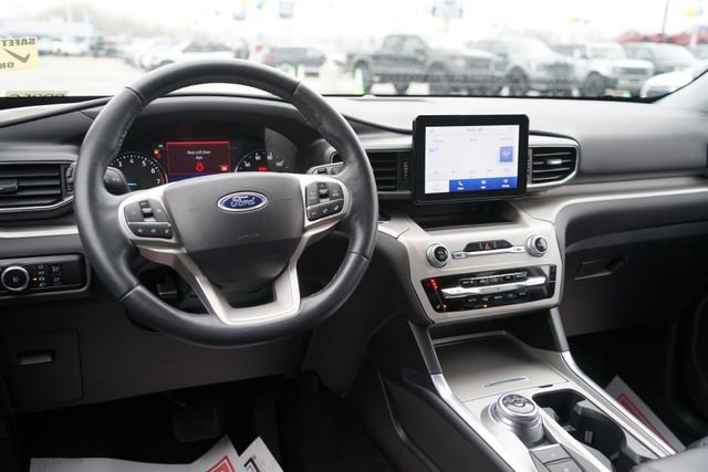 Certified 2024 Ford Explorer XLT w/ Equipment Group 202A image 11