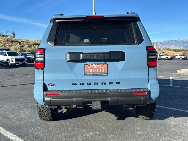 Used 2025 Toyota 4Runner SR5 AWD/4WD image 5