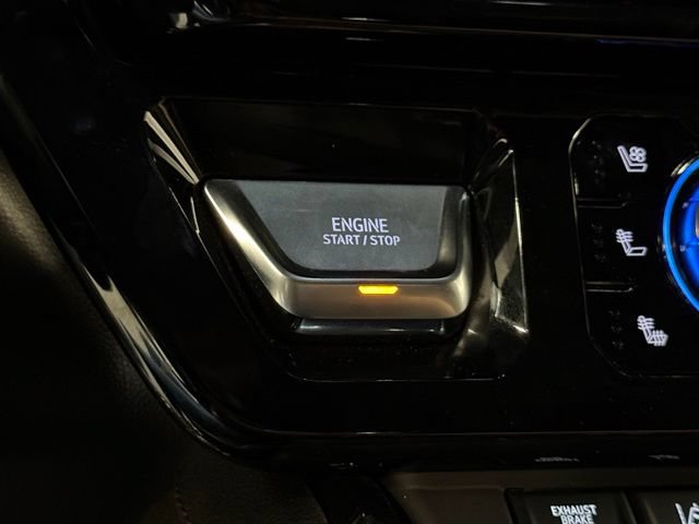 Used 2024 GMC Sierra 2500 AT4 w/ AT4 Premium Plus Package AWD/4WD image 18