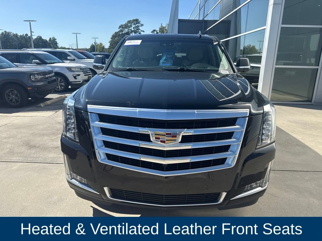 Used 2020 Cadillac Escalade Luxury AWD/4WD image 2