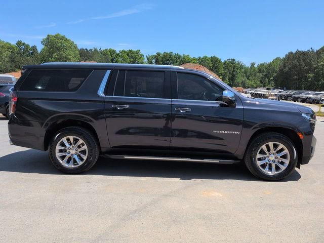 Used 2022 Chevrolet Suburban Premier RWD image 3