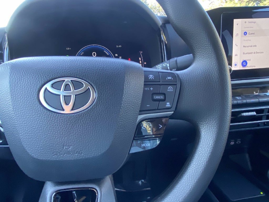 Used 2026 Toyota Camry LE FWD image 34