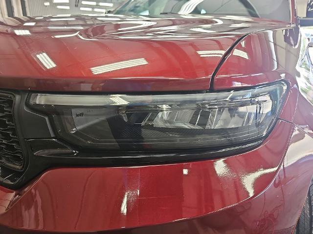 Used 2024 Jeep Grand Cherokee Altitude AWD/4WD image 30