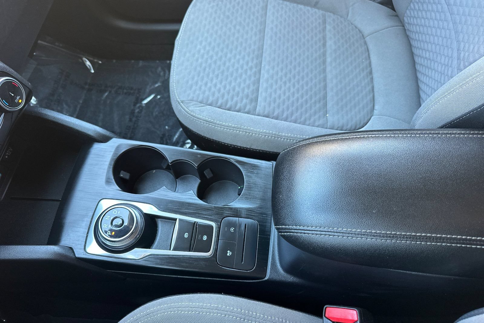 Certified 2022 Ford Escape SE w/ SE Sport Appearance Package FWD image 32