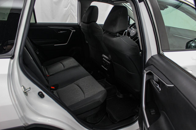 Used 2021 Toyota RAV4 XLE w/ Convenience Package AWD/4WD image 13