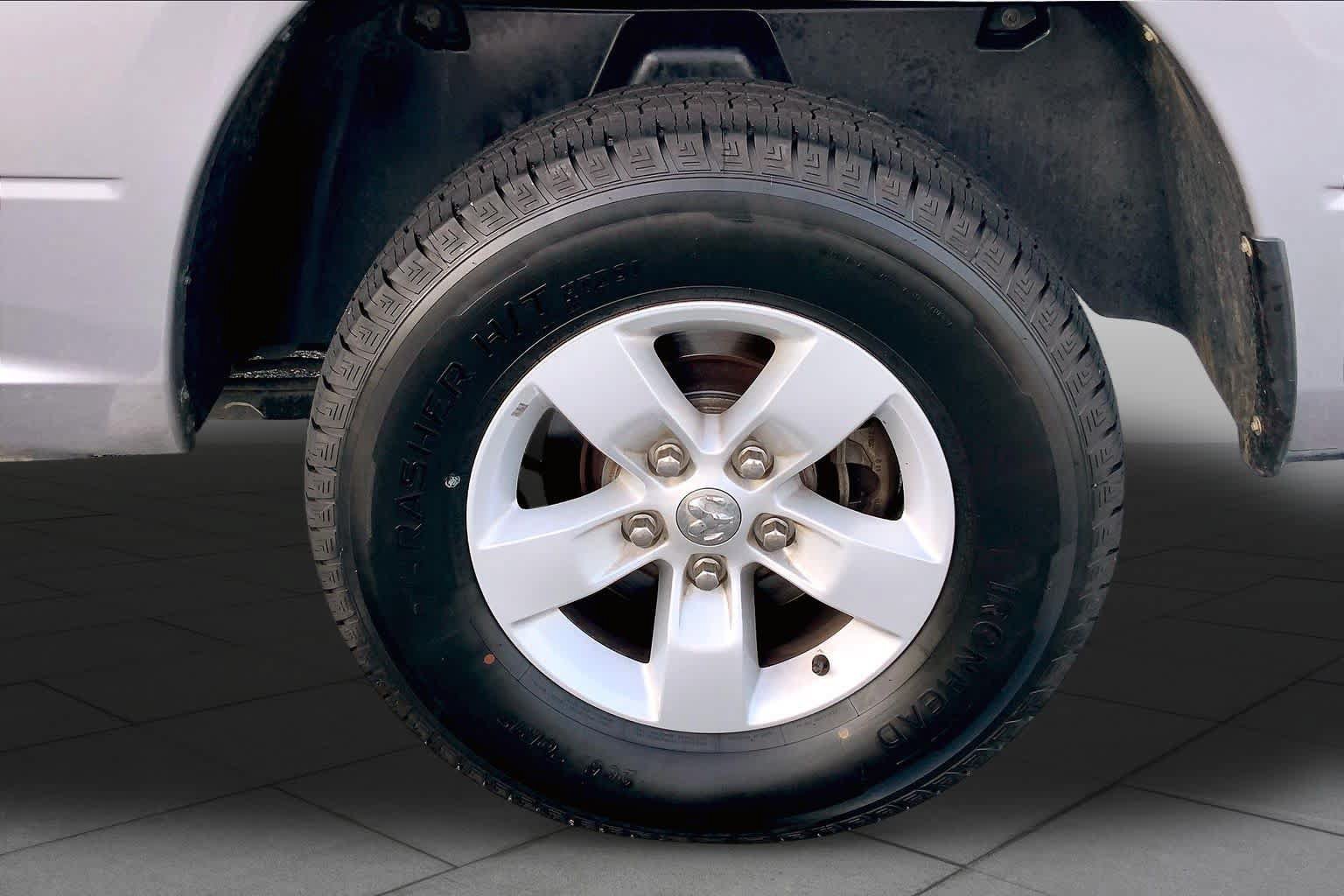 Used 2021 RAM 1500 Classic SLT RWD image 10