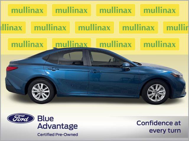 Used 2025 Toyota Camry LE FWD image 2
