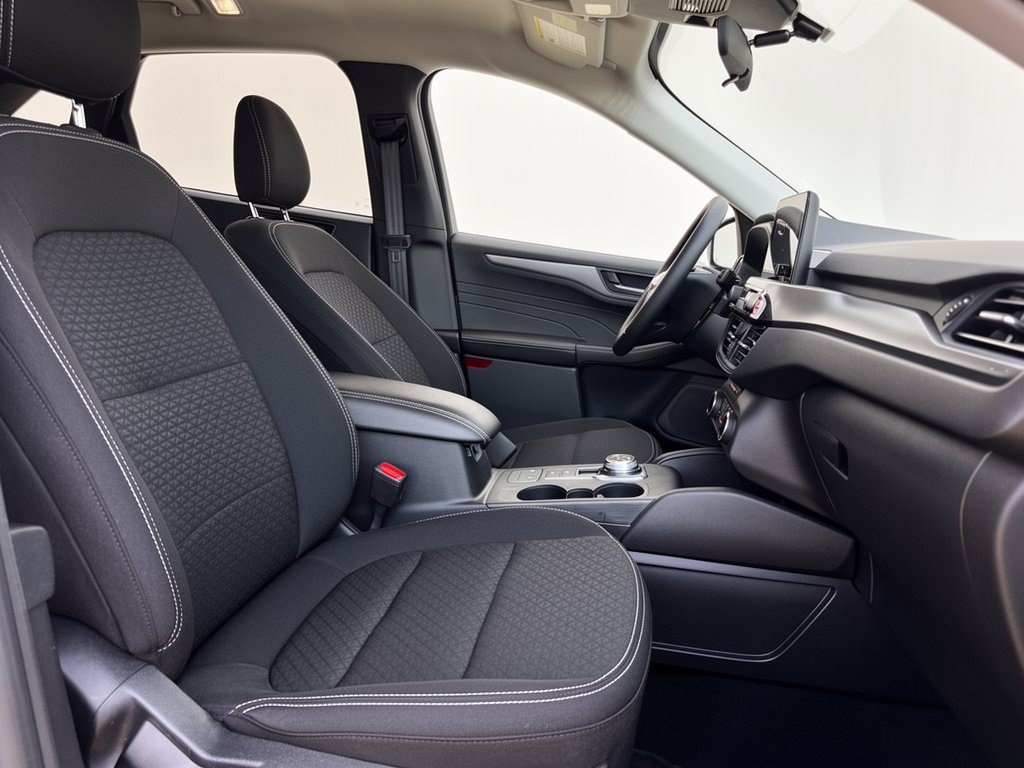 Certified 2025 Ford Escape Active AWD/4WD image 30