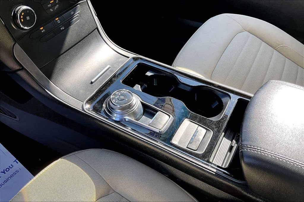 Certified 2019 Ford Edge SE FWD image 14