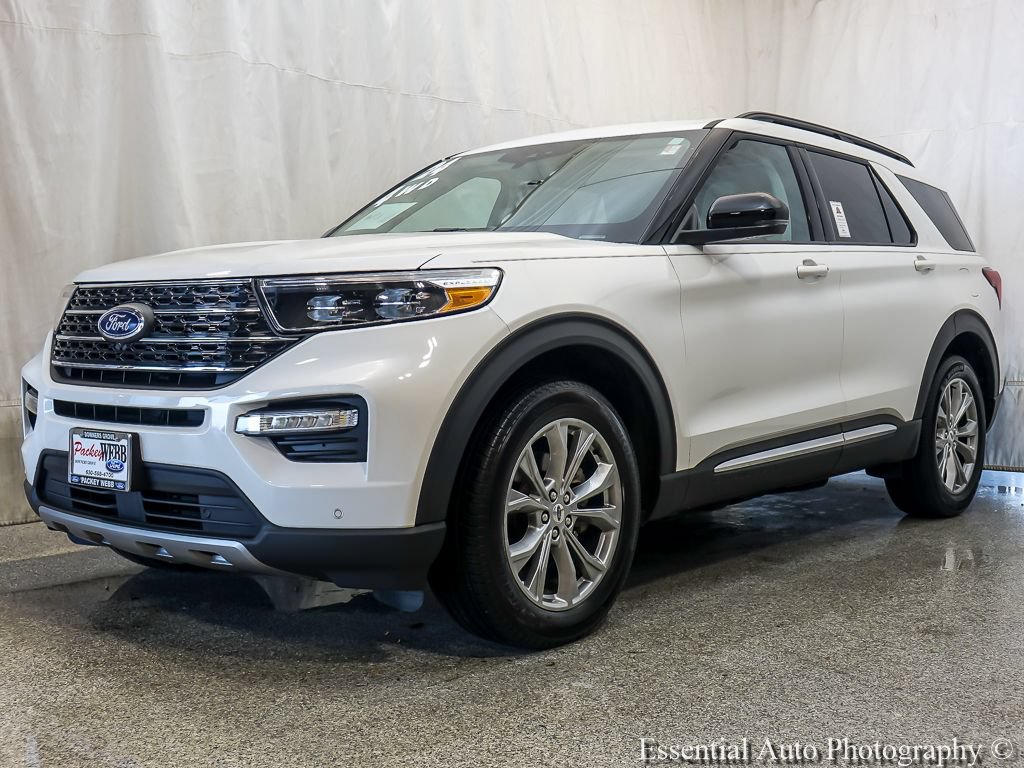 Certified 2024 Ford Explorer XLT w/ Equipment Group 202A AWD/4WD image 2