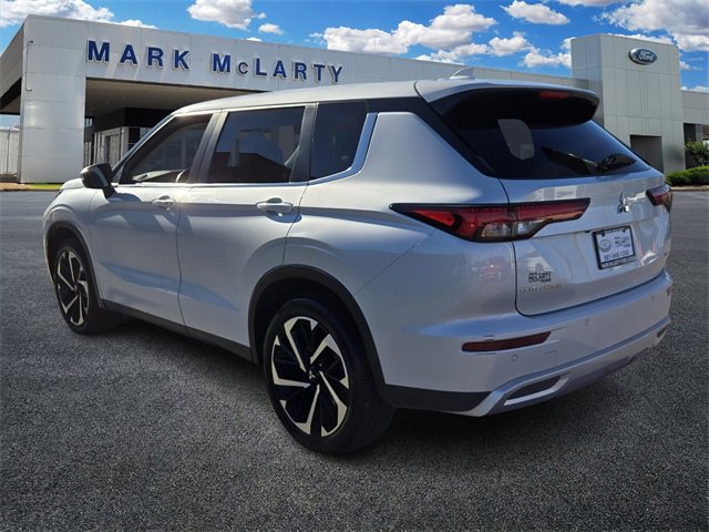 Used 2024 Mitsubishi Outlander SE image 5