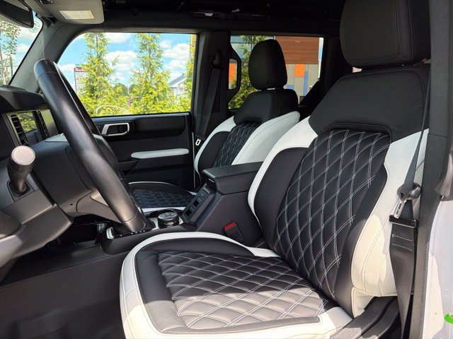 Certified 2025 Ford Bronco Badlands AWD/4WD image 11