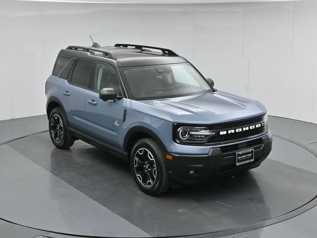 Certified 2025 Ford Bronco Sport Outer Banks w/ Outer Banks Tech Package+ image 4