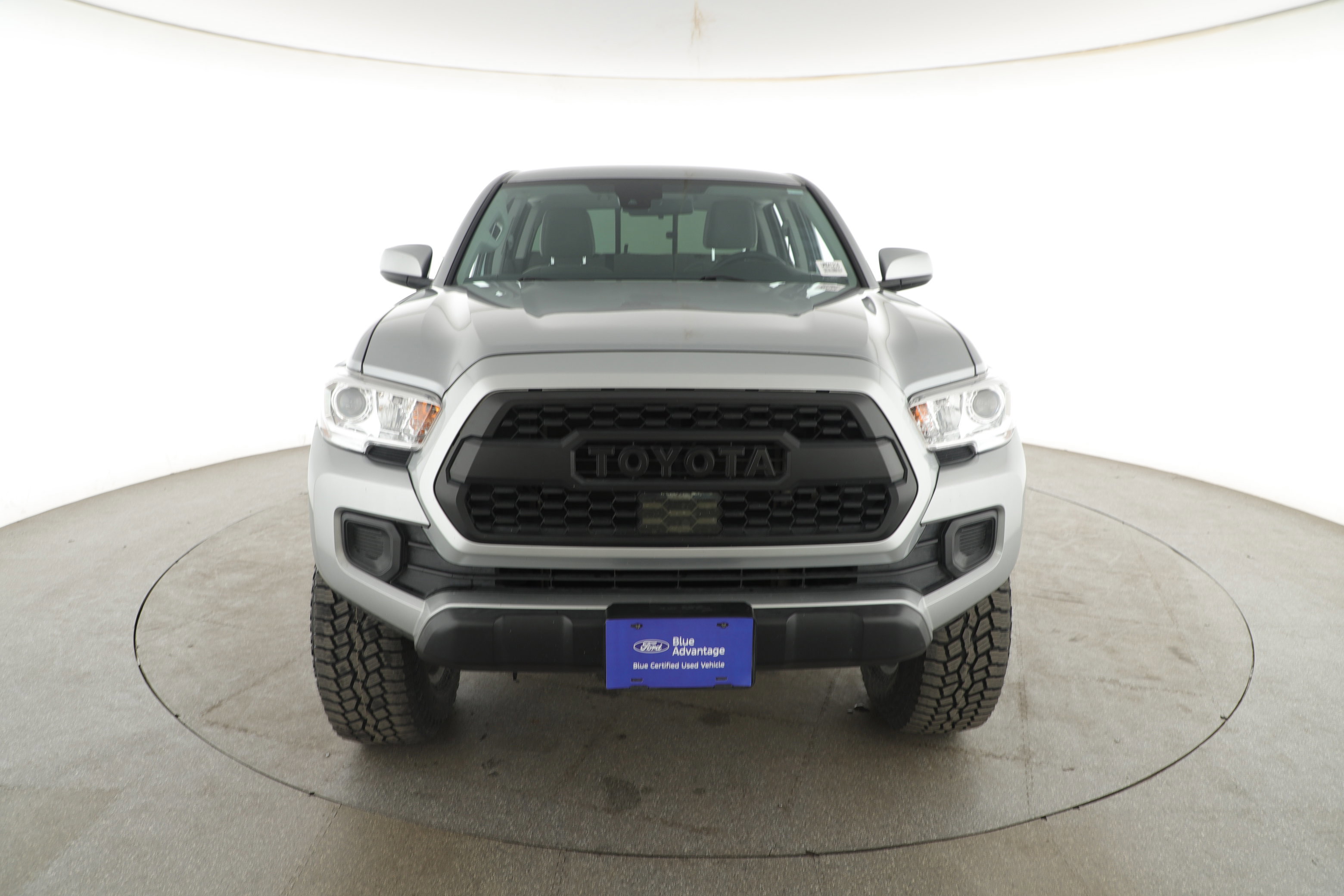 Used 2023 Toyota Tacoma SR image 4