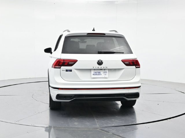 Used 2022 Volkswagen Tiguan SE R-Line FWD image 8