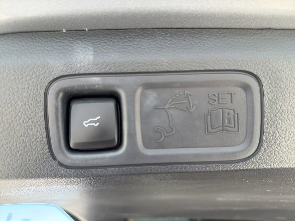 Certified 2022 Ford Expedition XLT RWD image 10