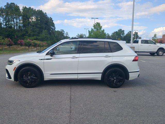 Used 2023 Volkswagen Tiguan SE R-Line FWD image 7