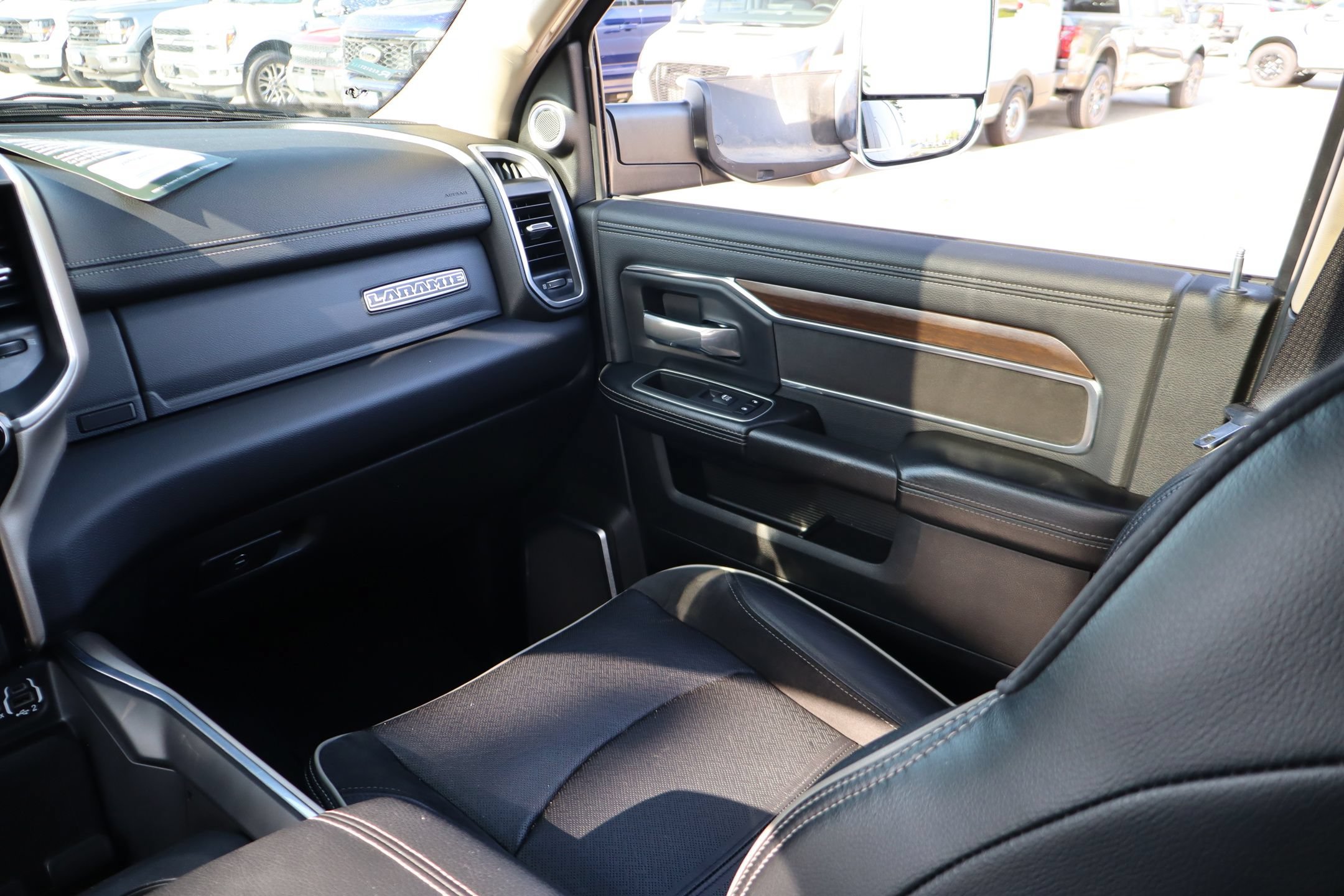 Used 2022 RAM 3500 Laramie AWD/4WD image 26