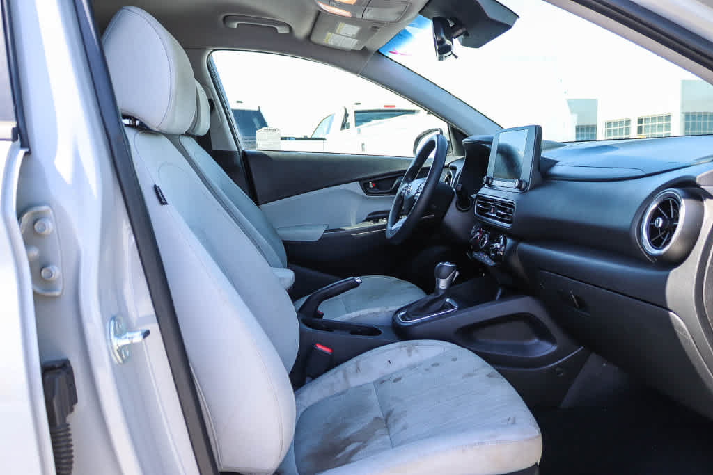 Used 2023 Hyundai Kona SEL AWD/4WD image 15