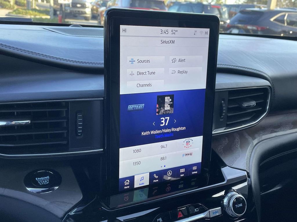 Certified 2022 Ford Explorer Platinum w/ Equipment Group 601A image 27